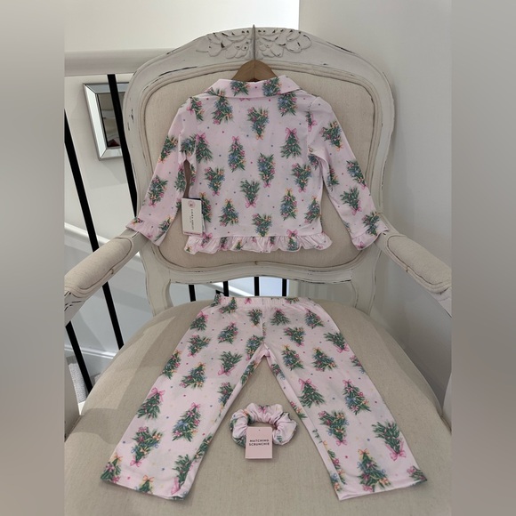 🎀 2T Floral, Ribbon, Bow & Christmas Tree Ruffled Toddler Pajamas Set - Picture 2 of 11